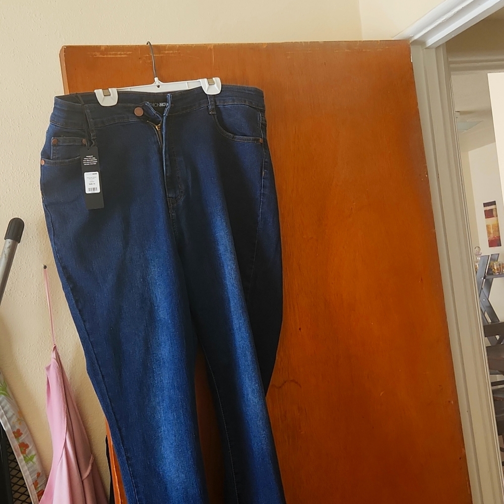 Fashion Nova jeans  1x dark rinse Marilyn  high  rise skinny jeans 1x /14-16